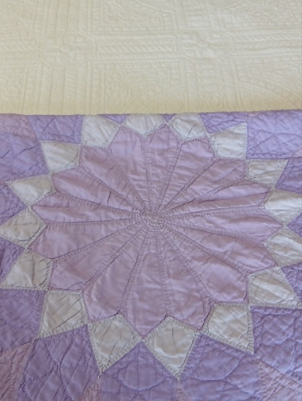 Vintage Handmade Lavender Starburst Patchwork Quilt - Unbranded - Picture 4 of 5